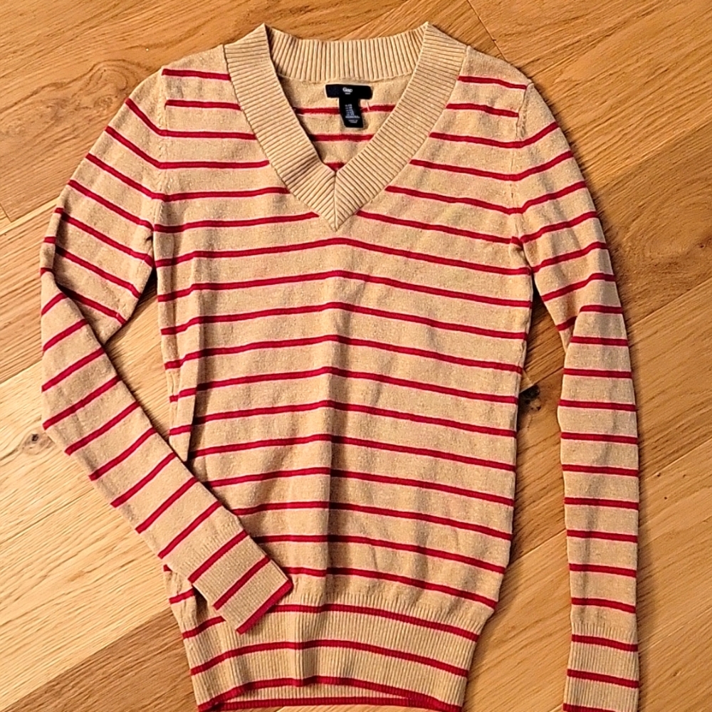 3/$15 NWOT gap sweater